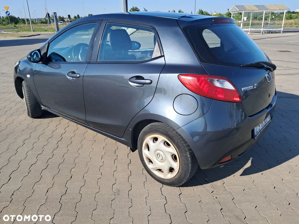 Mazda 2 - 4