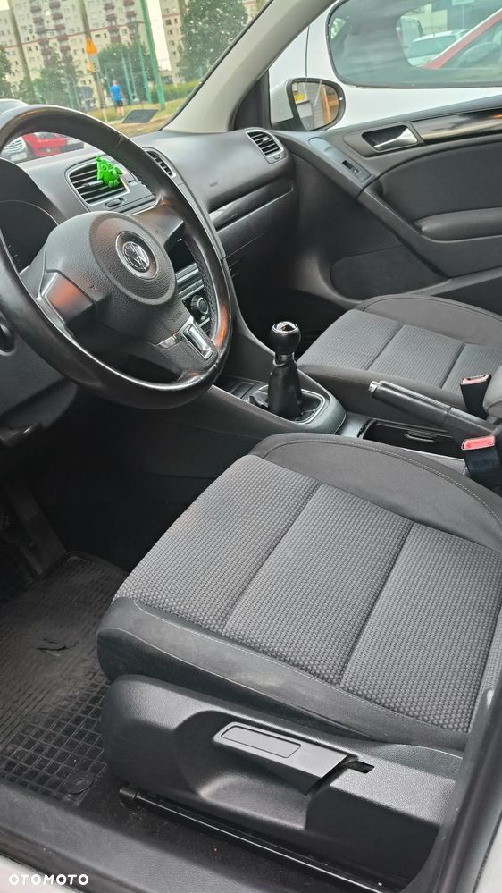 Volkswagen Golf - 10