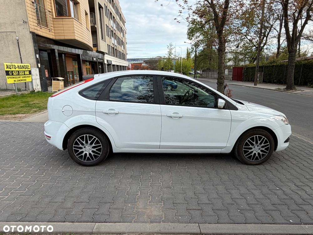 Ford Focus 1.6 16V Viva I - 10