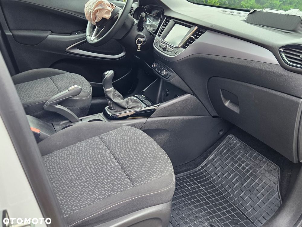 Opel Crossland X 1.2 Enjoy - 16
