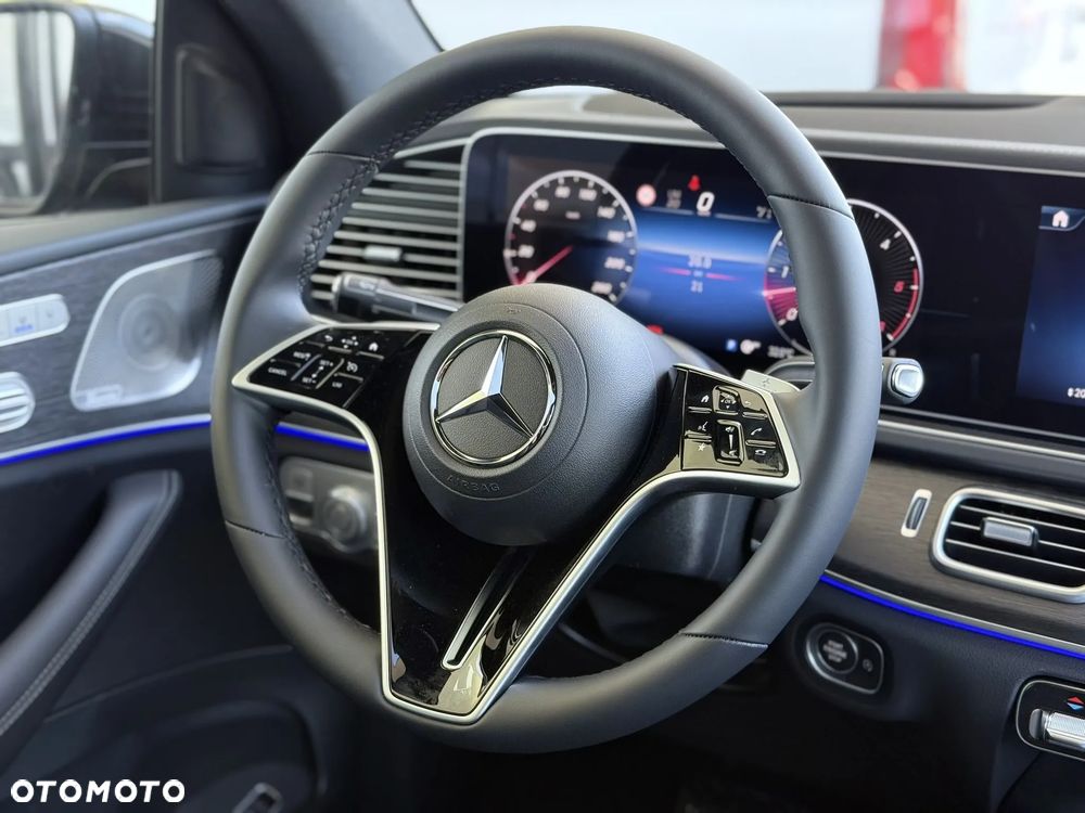 Mercedes-Benz GLE - 32