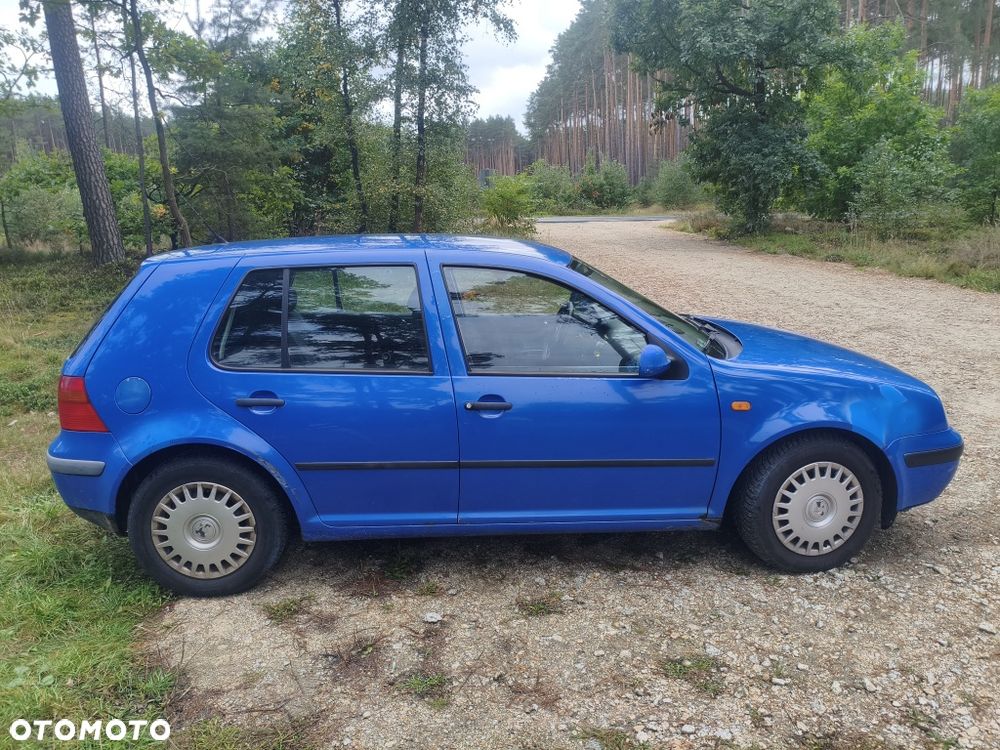 Volkswagen Golf - 3