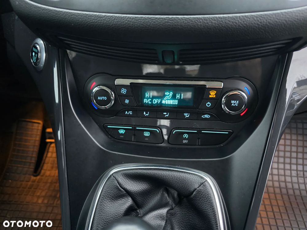 Ford Kuga 2.0 TDCi 4x4 Titanium - 17