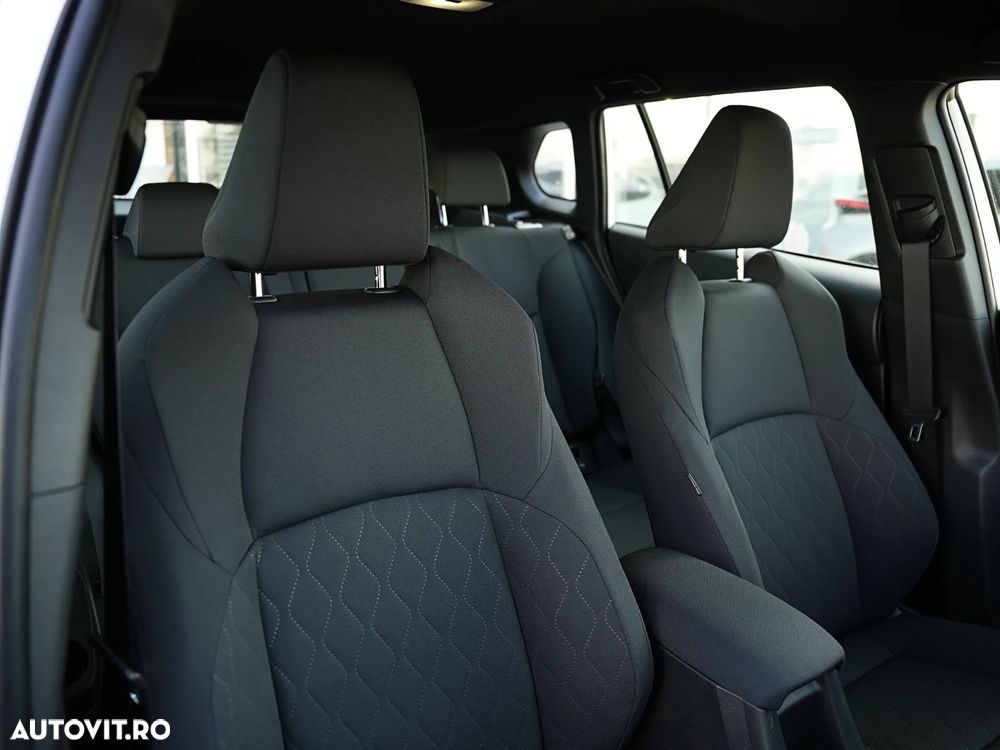 Toyota Corolla Cross - 11