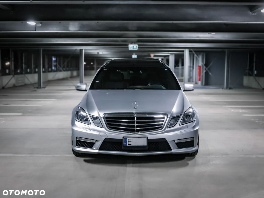 Mercedes-Benz Klasa E 63 AMG AMG Speedshift 7G-MCT - 2
