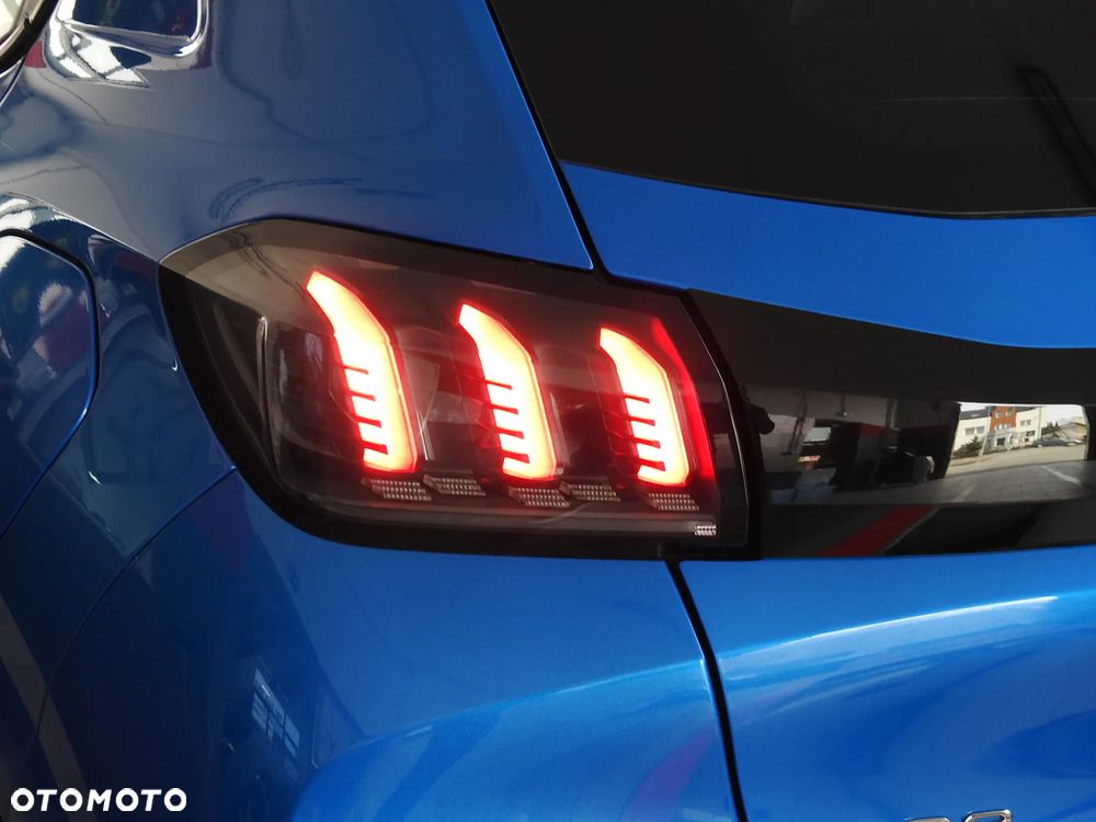 Peugeot 208 PureTech 75 Allure Pack - 31