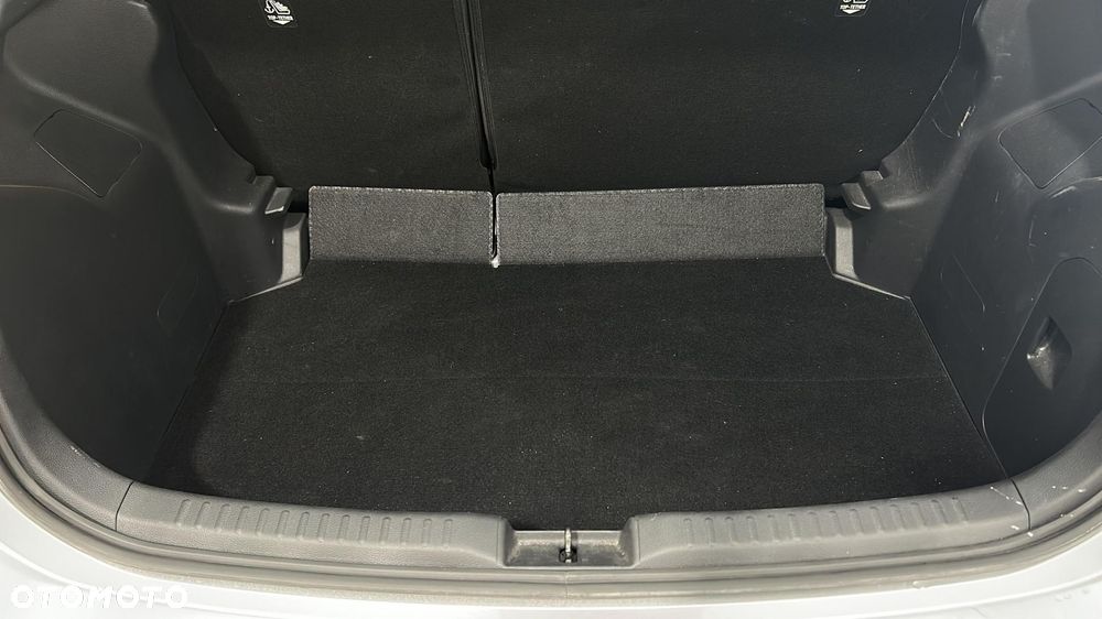 Toyota Yaris Hybrid 1.5 Comfort - 12
