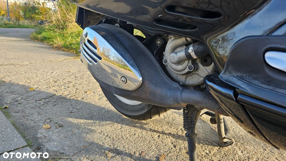 Piaggio Vespa - 2