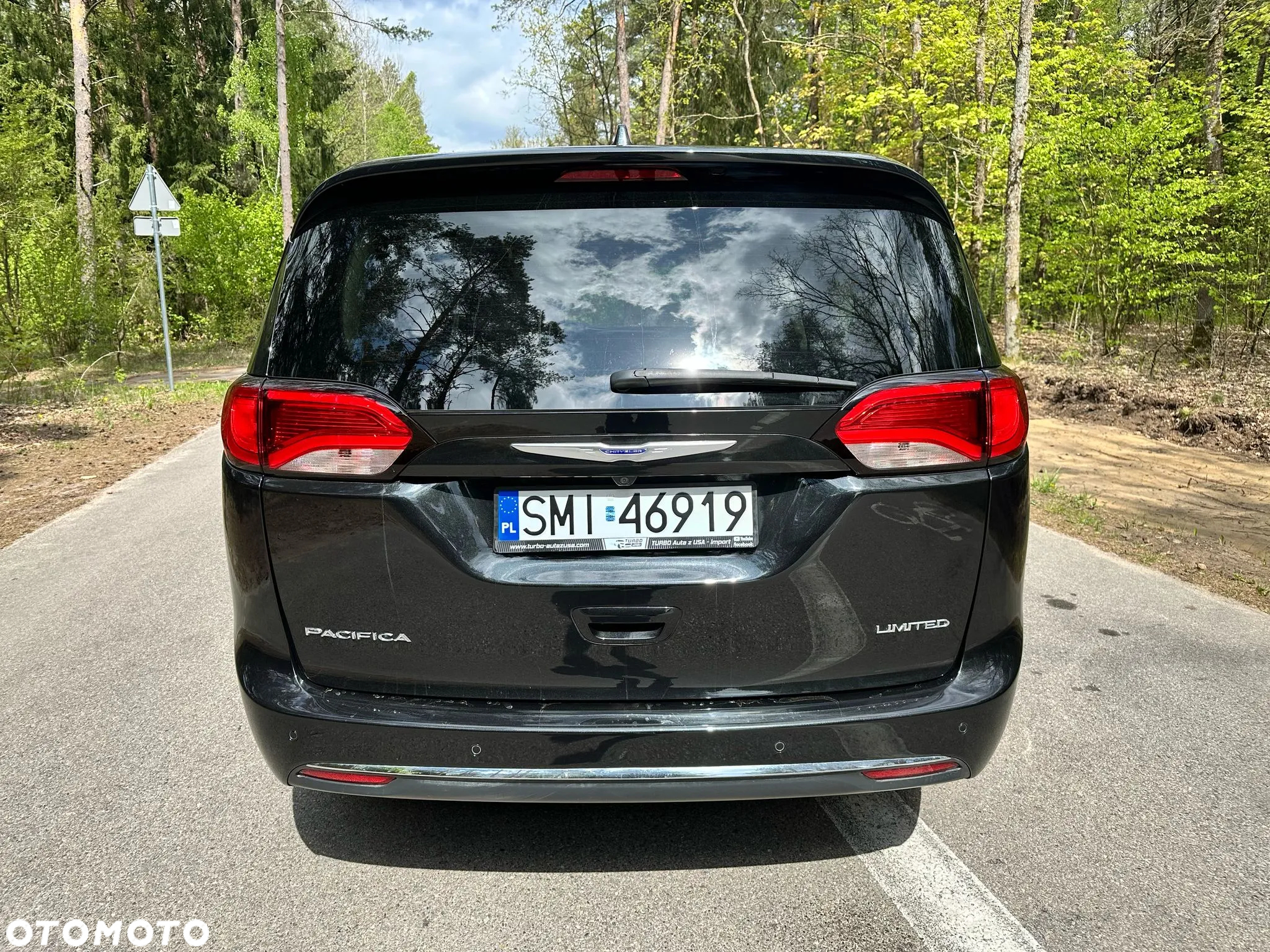Chrysler Pacifica - 6