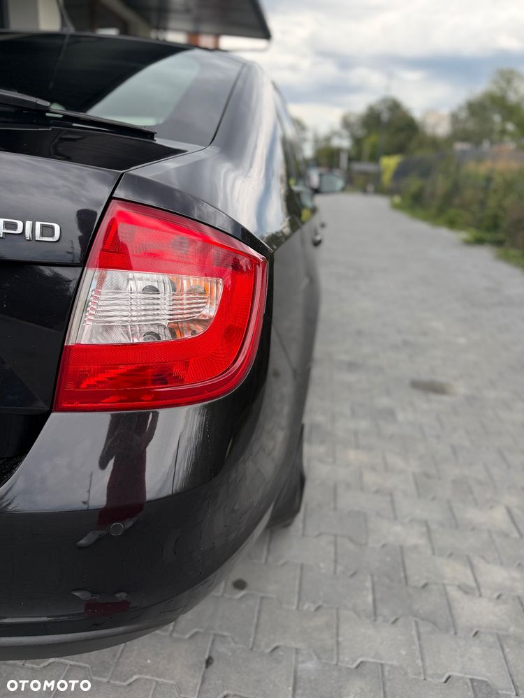 Skoda RAPID 1.2 TSI Active - 28
