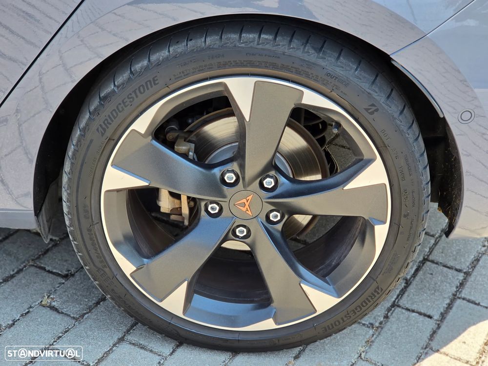 Cupra Leon 1.5 e-Hybrid DSG - 25