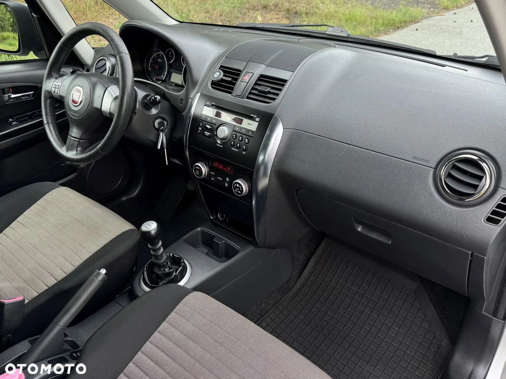 Fiat Sedici 2.0 Multijet DPF 4x4 Emotion - 15
