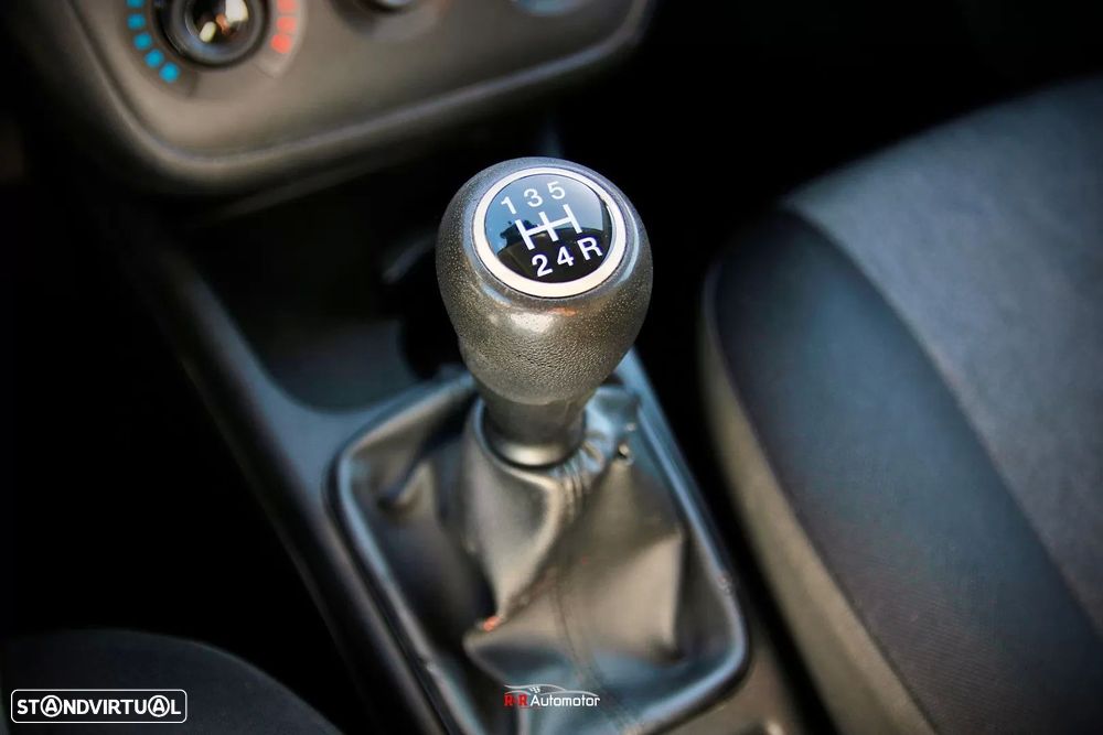 Fiat Punto 1.3 M-Jet Lounge S&S - 16