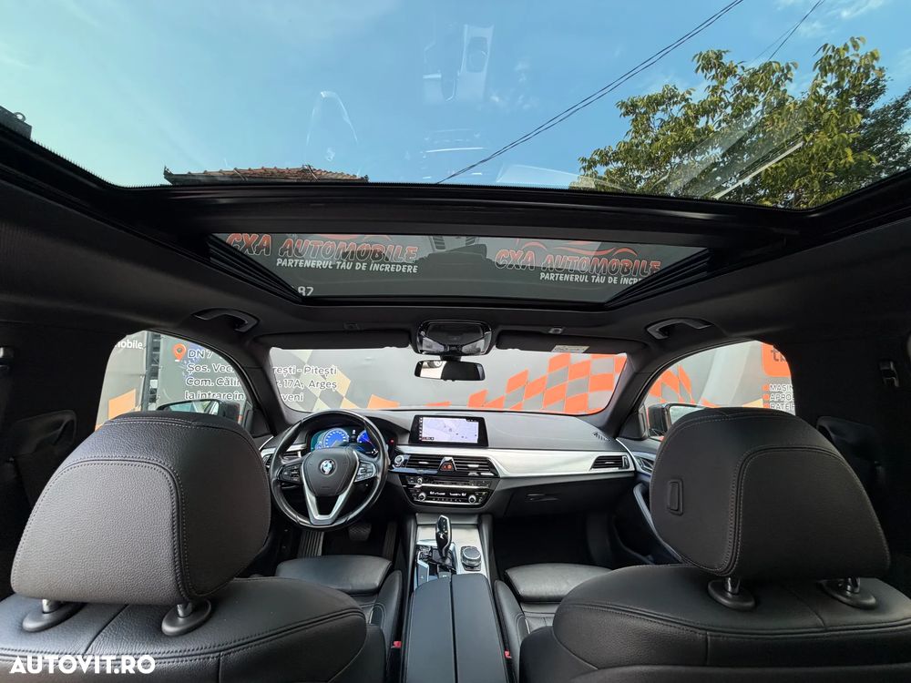 BMW Seria 5 520d Aut. Sport Line - 7
