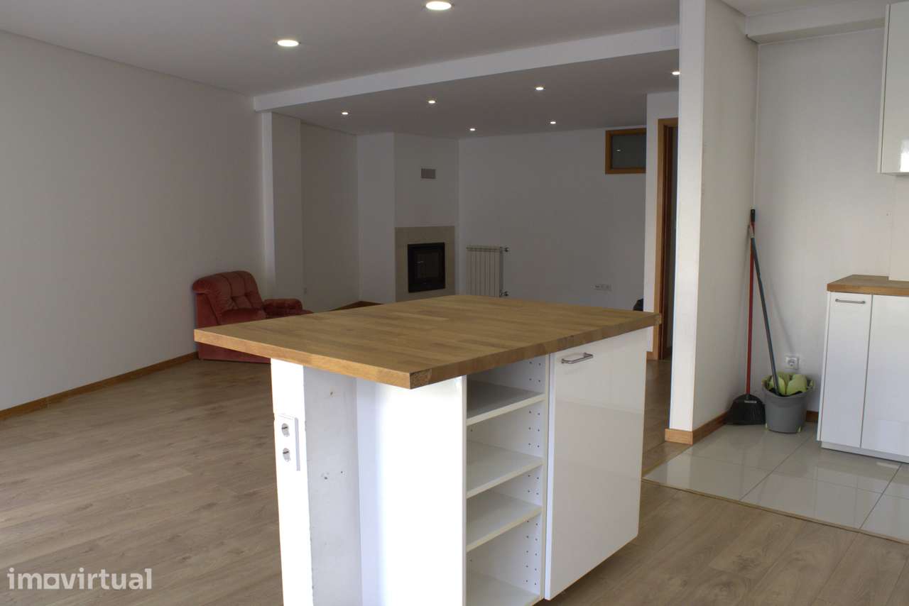 T3 no centro de Braga com garagem e pronto a habitar - Grande imagem: 4/40