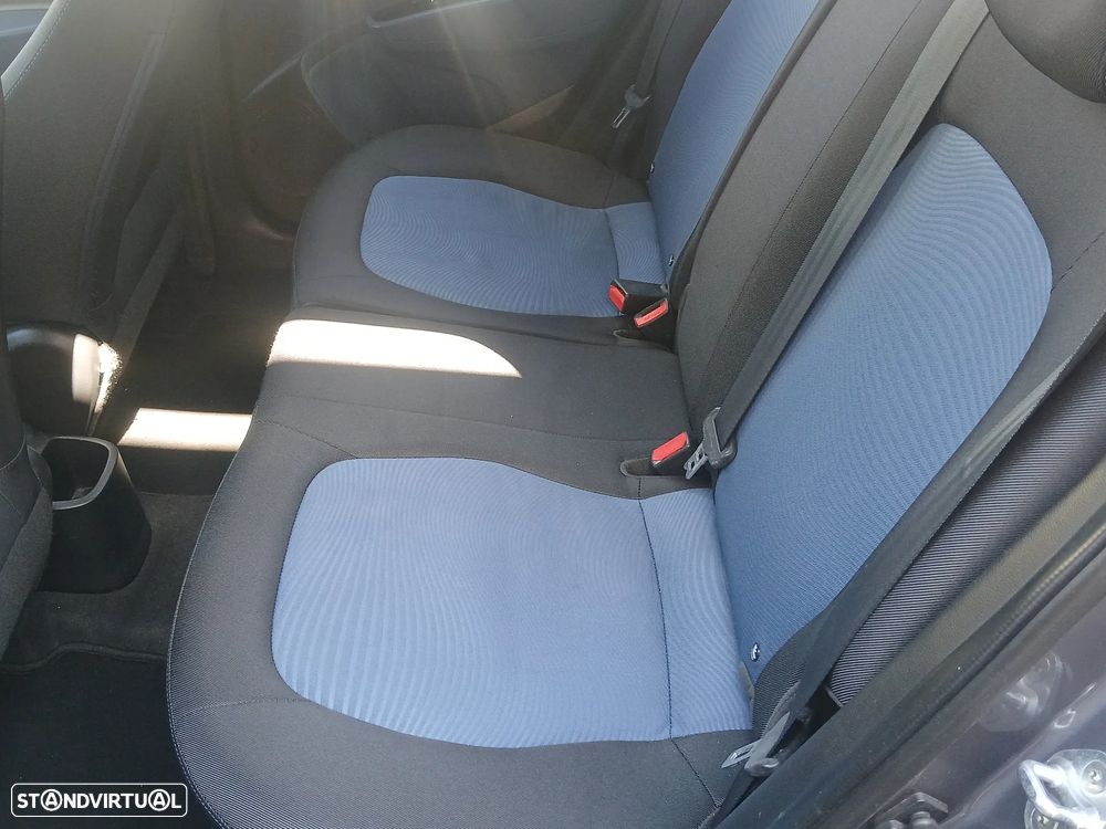 Hyundai i10 1.0 Urban GPL+Bluet.+Ctrl - 18