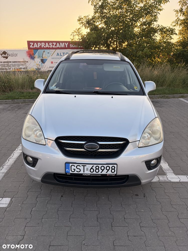Kia Carens - 1