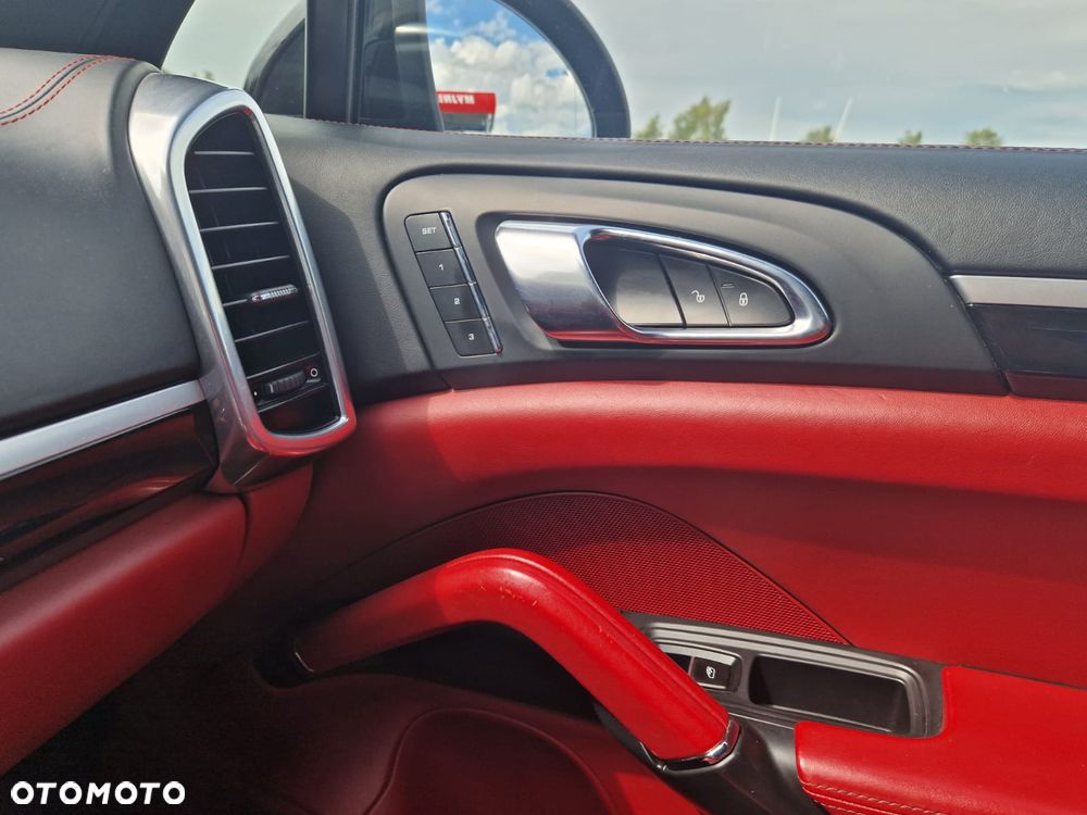 Porsche Cayenne S Tiptronic S - 12