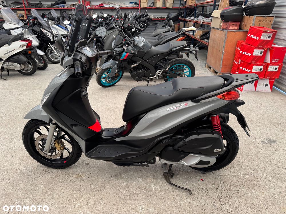 Piaggio Medley - 4