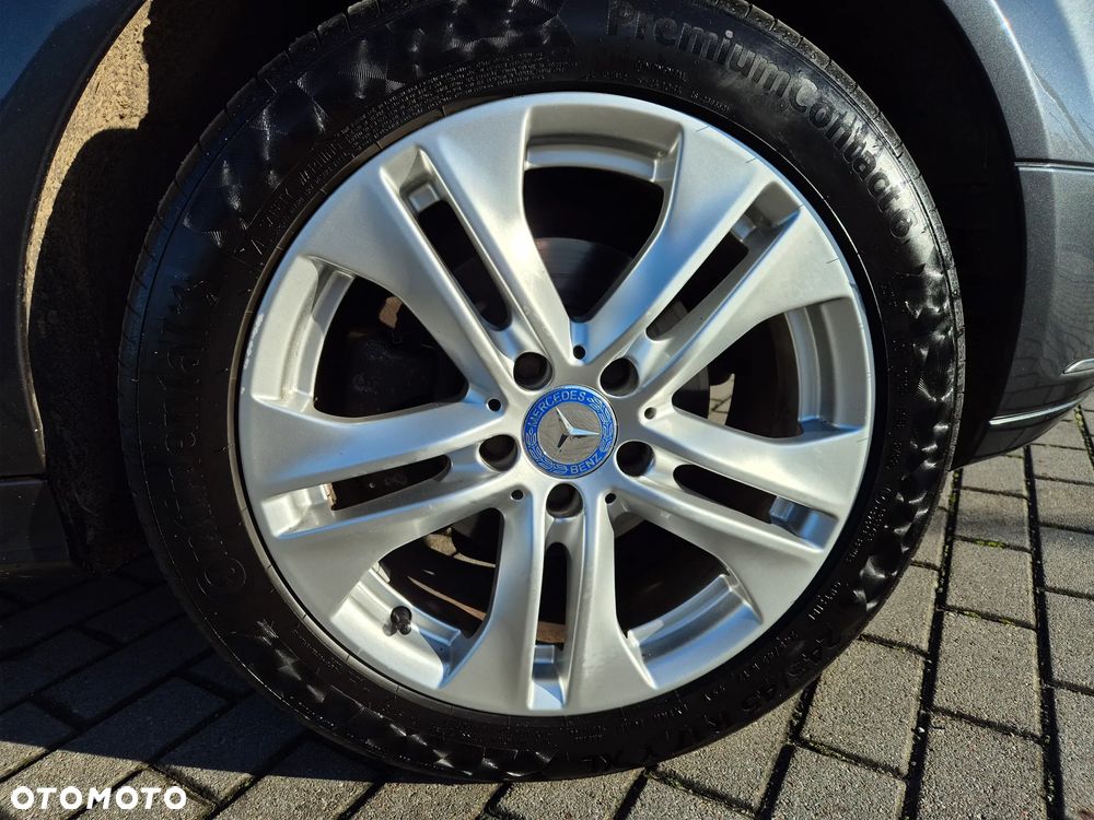 Mercedes-Benz Klasa C 180 T Kompressor Automatik BlueEFFICIENCY Avantgarde - 37