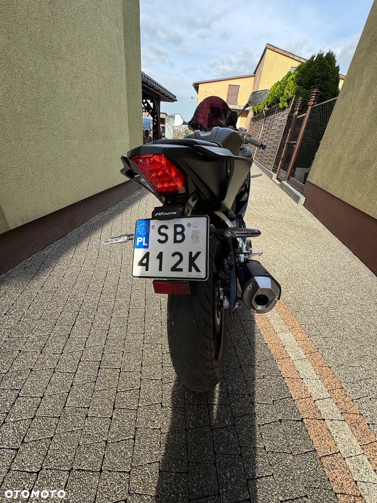 Yamaha YZF - 8