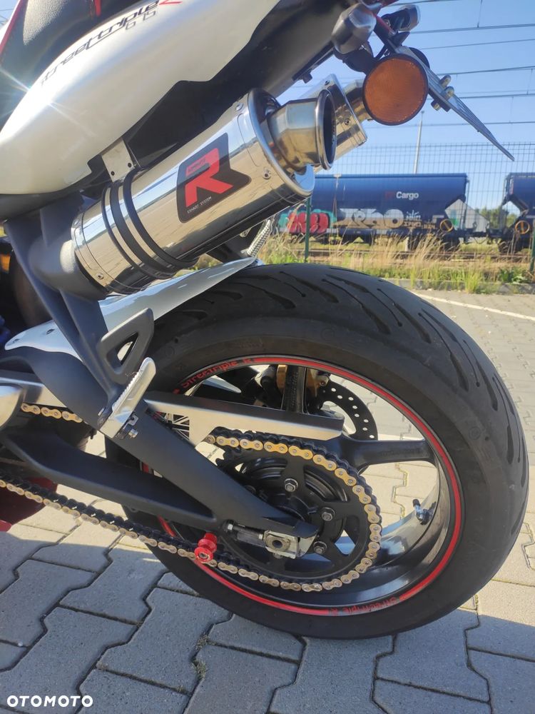 Triumph Street Triple - 12