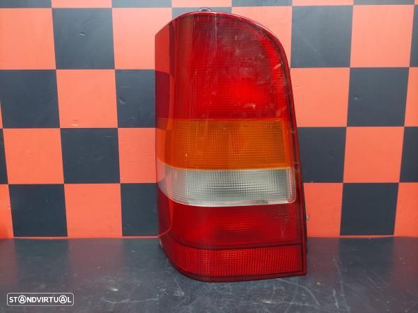 Farolim Stop Esquerdo Mercedes-Benz Vito Caixa (638) - 1