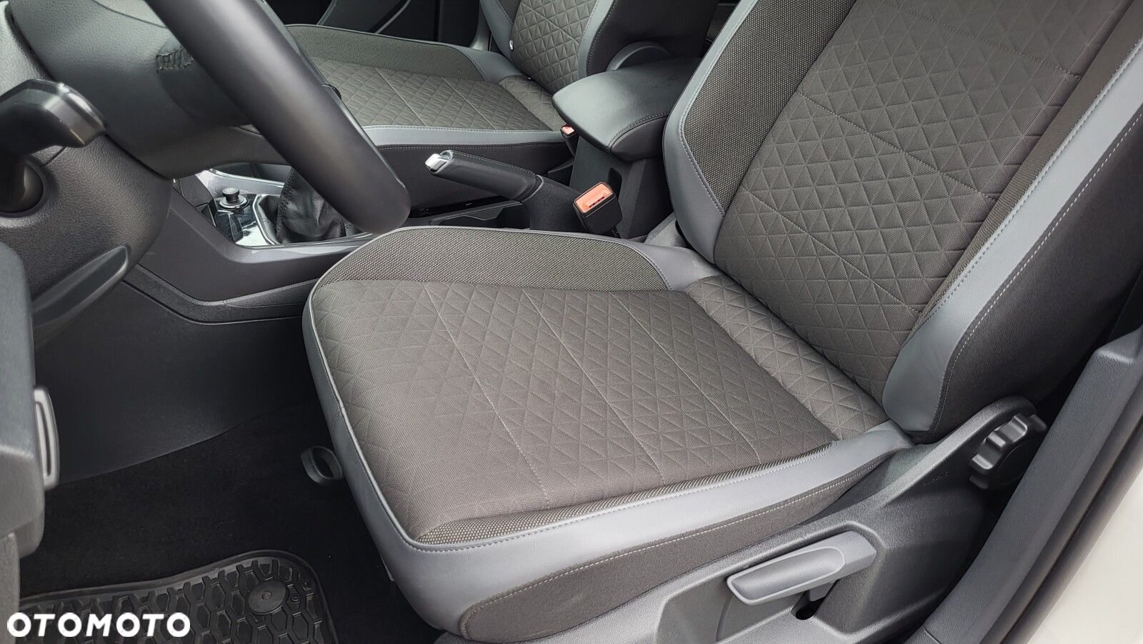 Volkswagen T-Cross - 11