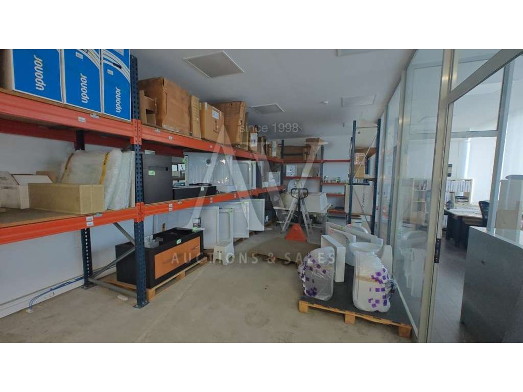 Espaço para serviços - VILAR DE PINHEIRO - VILA DO CONDE |LEILÂO PR... - Grande imagem: 2/6