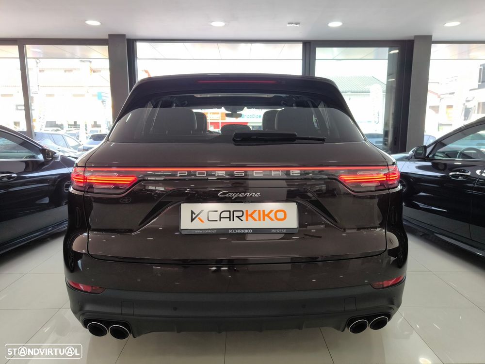 Porsche Cayenne E-Hybrid - 4