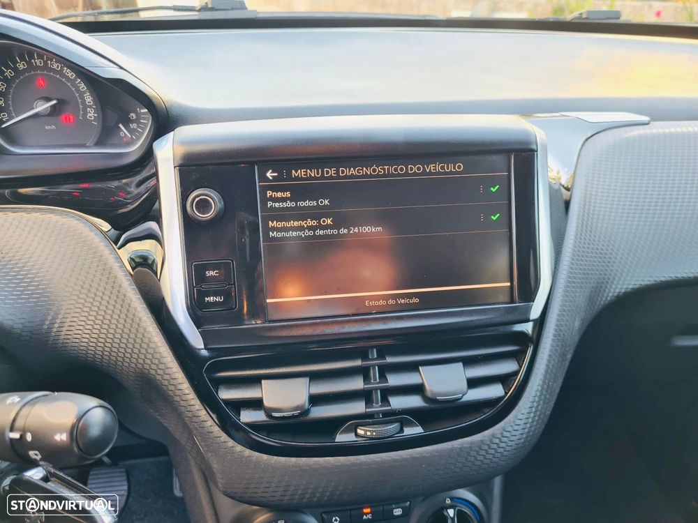 Peugeot 2008 1.2 PureTech Style - 47