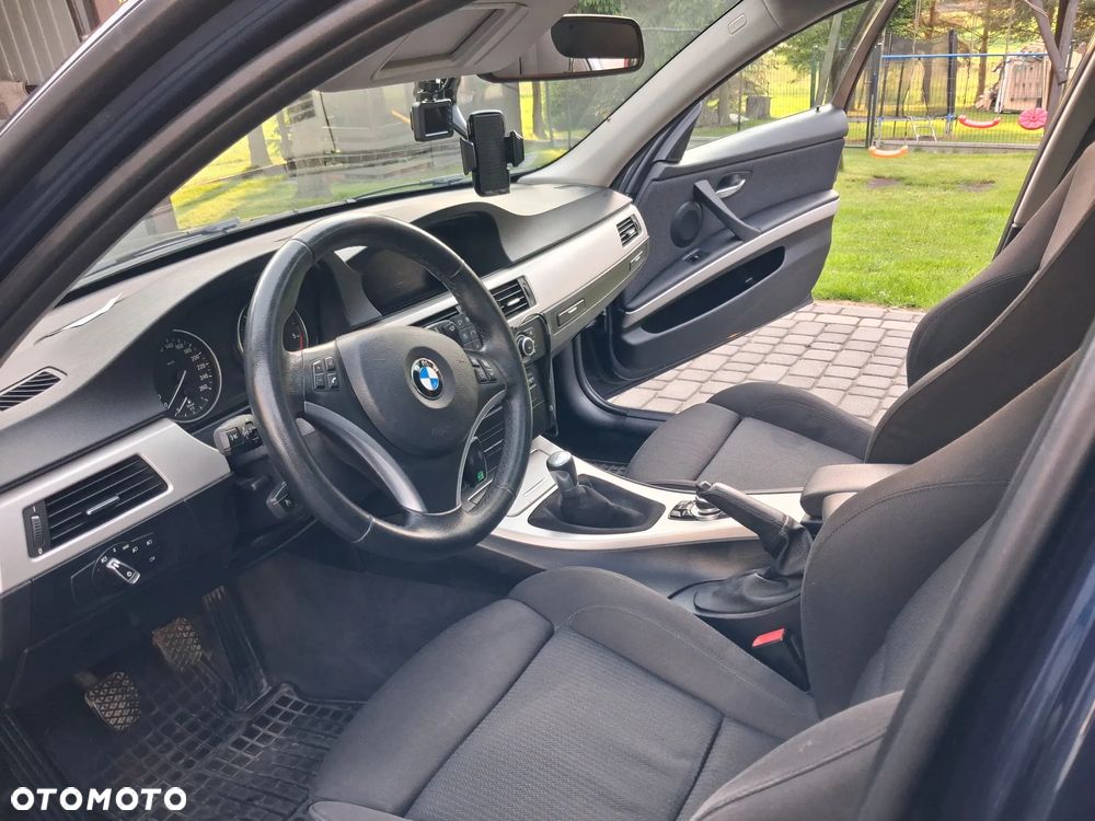 BMW Seria 3 320d xDrive - 18