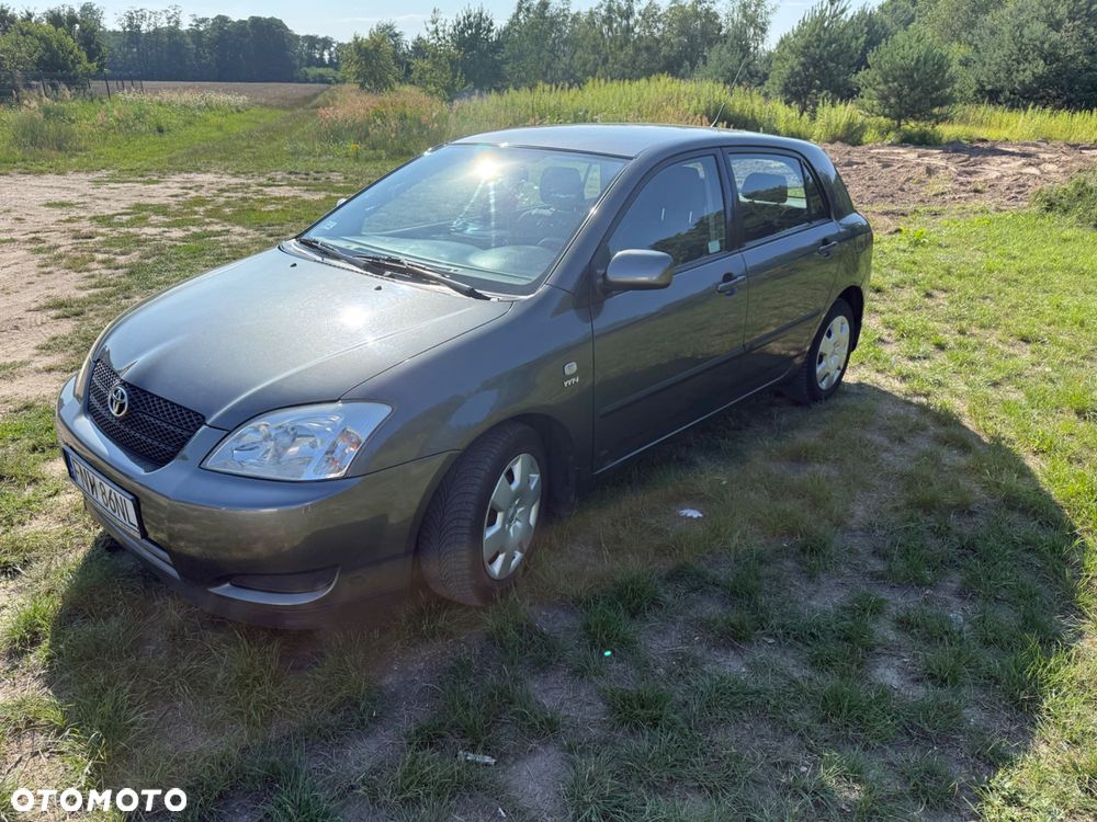 Toyota Corolla - 1