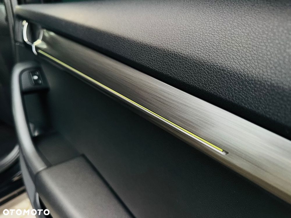 Skoda Octavia 1.6 TDI DSG Premium Edition - 39