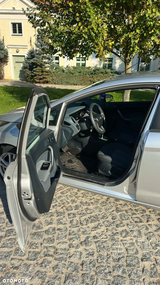 Ford Fiesta 1.4 Autom Trend - 9