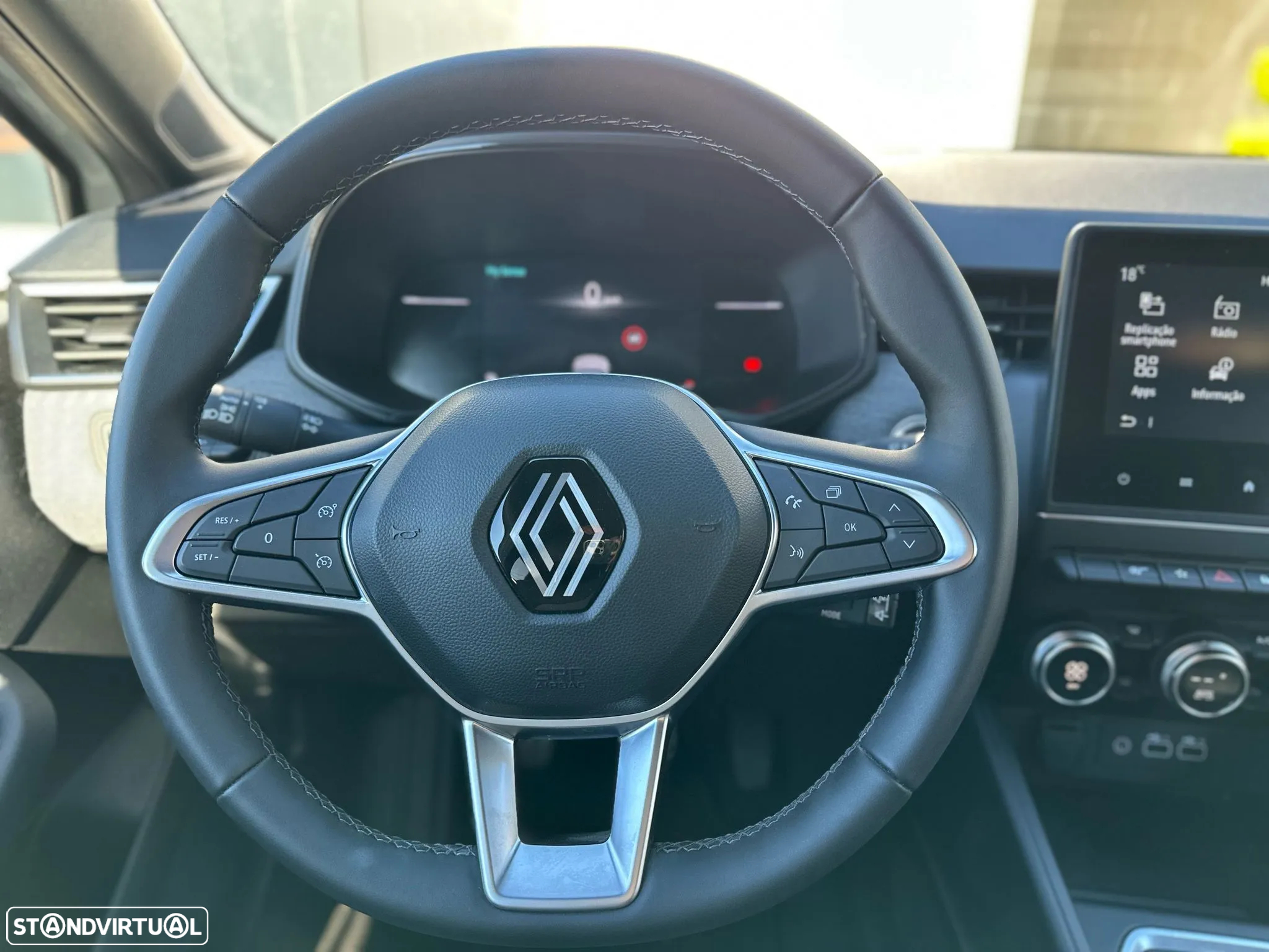 Renault Clio 1.0 TCe Evolution - 16