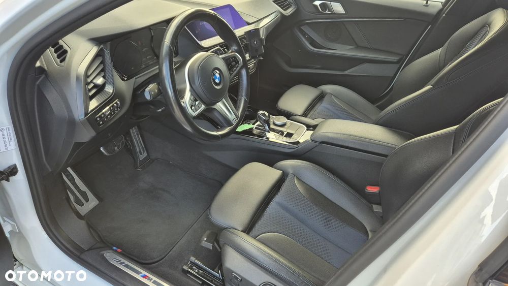 BMW Seria 1 118i M Sport - 10