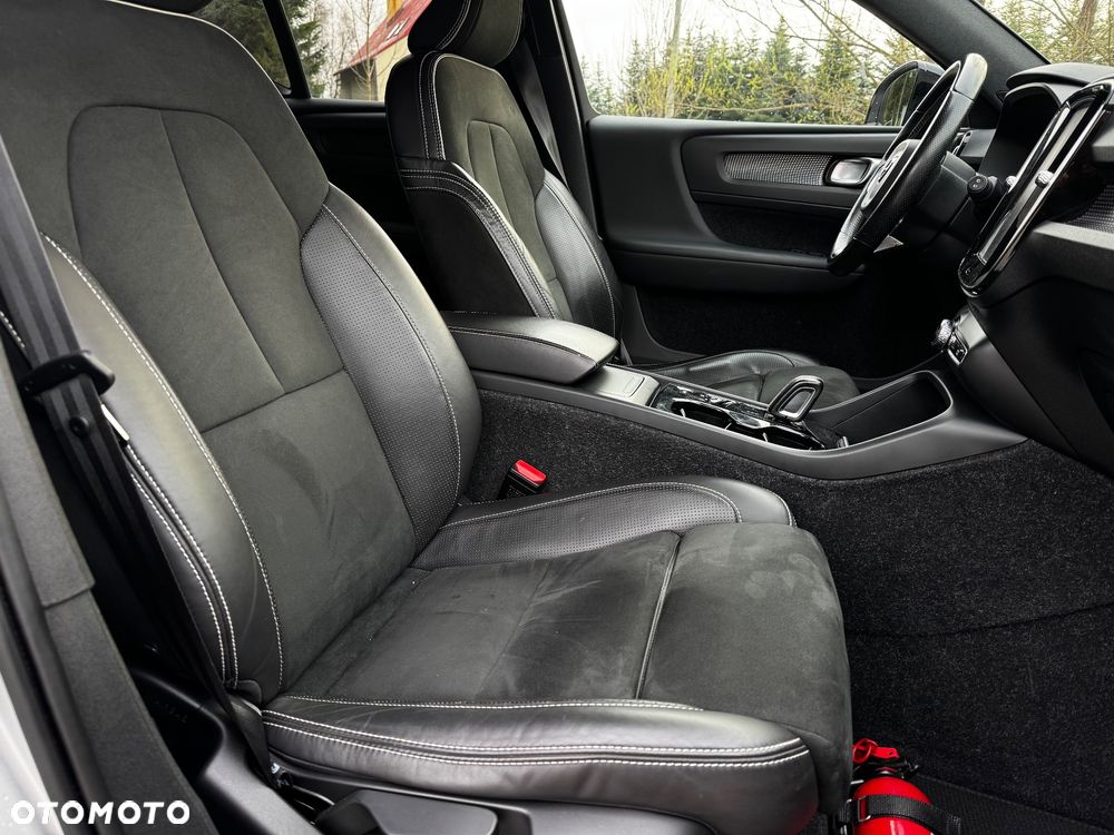 Volvo XC 40 D3 SCR R-Design - 12
