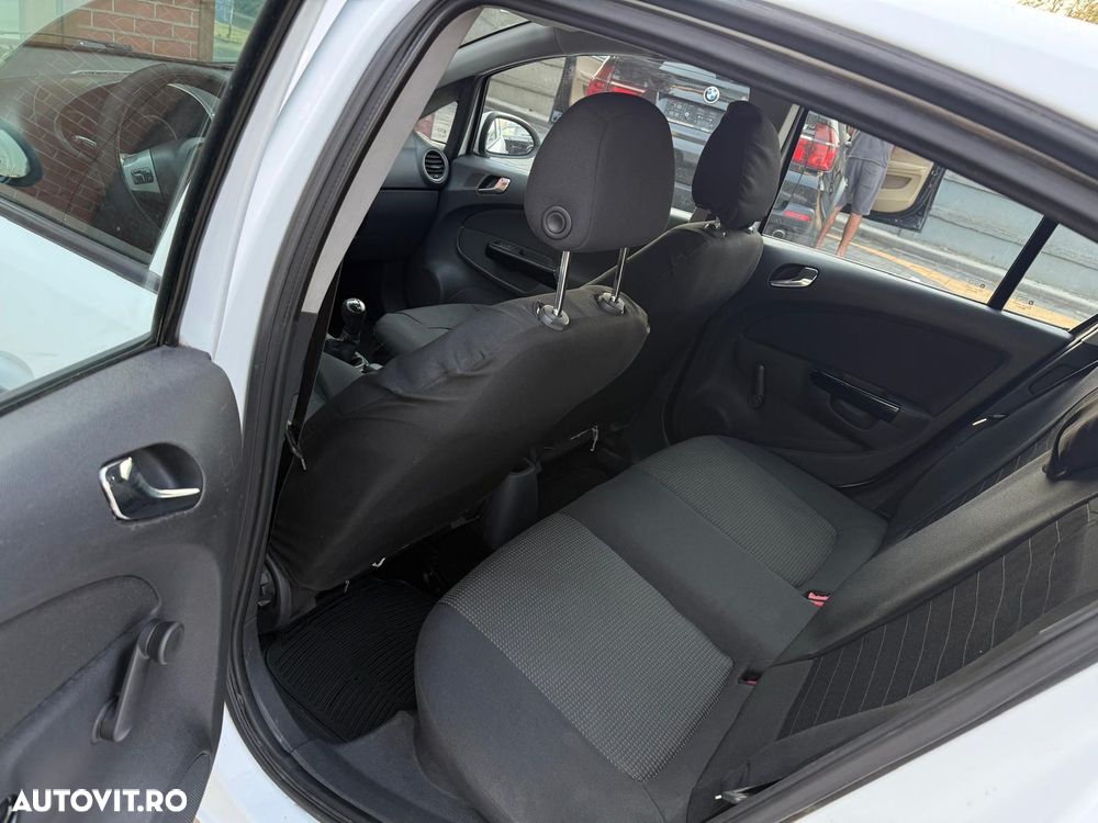 Opel Corsa 1.2 Essentia - 6