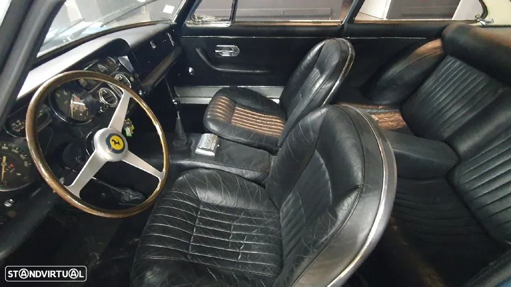 Ferrari 330 - 38