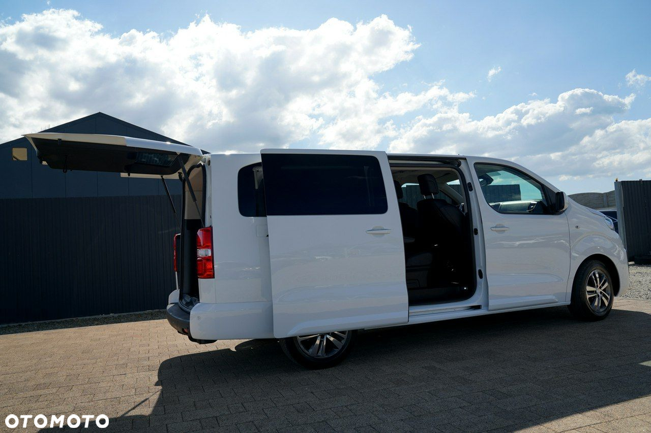 Peugeot Traveller - 22