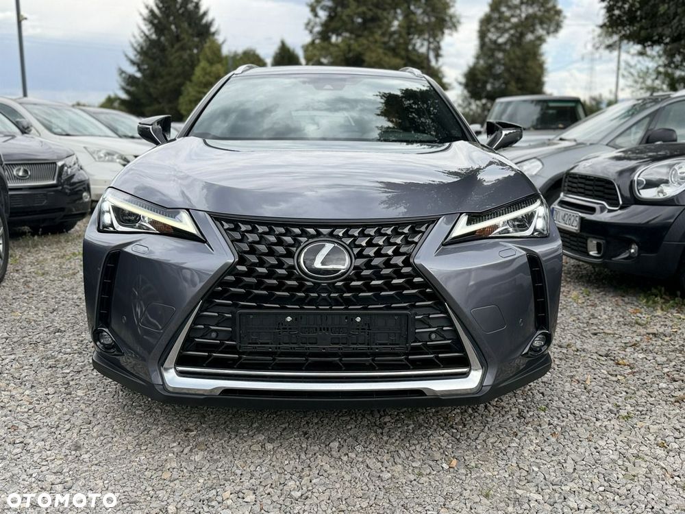 Lexus UX - 3