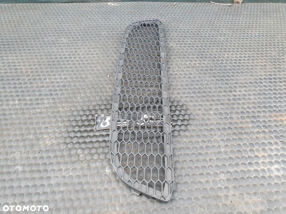 Kratka 7128613 7128614 7906809 Atrapa Nerki Nerka Gril Atrapka Zderzaka Przód M-Pakiet BMW 1 E81 E87 LCI Lift - 34