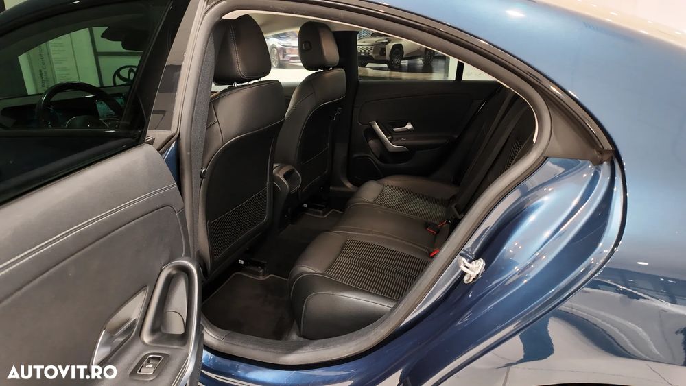Mercedes-Benz CLA 220 d 4MATIC Coupe Aut. - 35