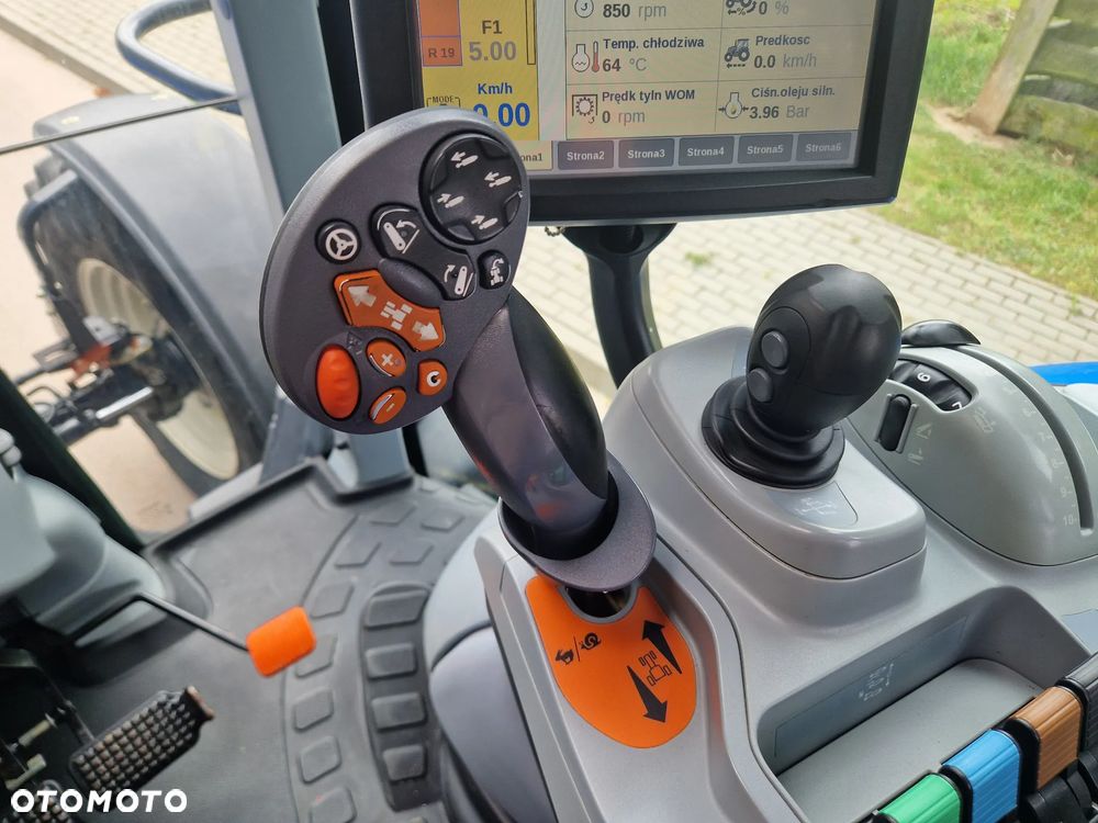 New Holland T7.200 AUTOCOMMAND - 11