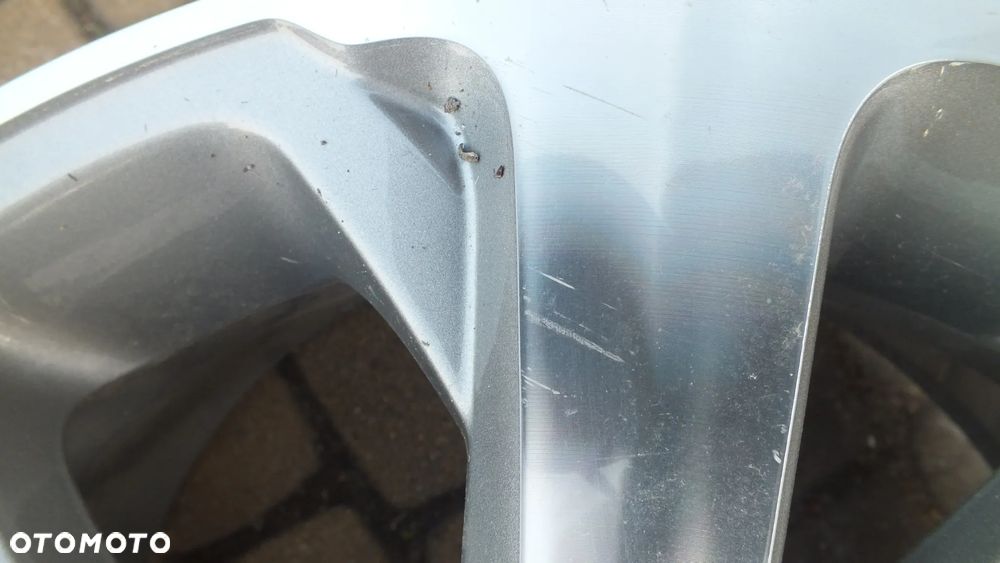 Felga aluminiowa 17 9673773777  Peugeot 208 - 5