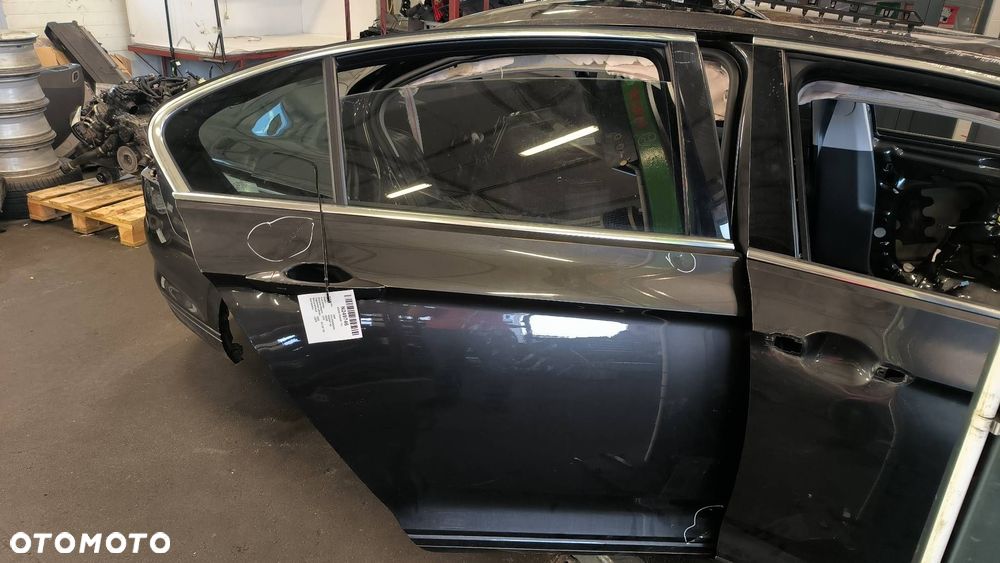 DRZWI PRAWE TYŁ VOLKSWAGEN PASSAT B8 LB7R - 1