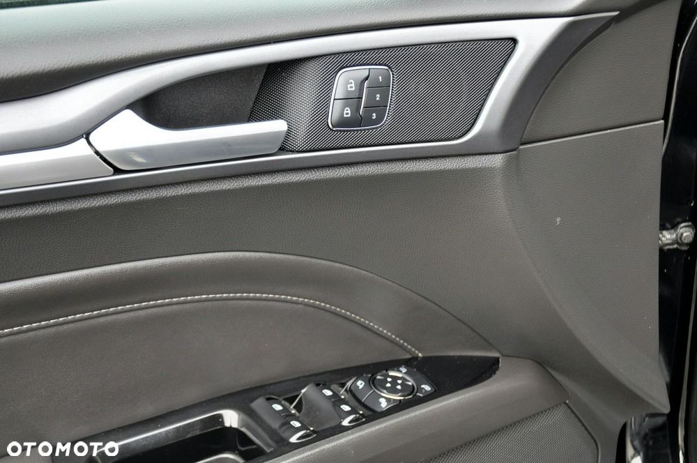 Ford Mondeo - 37