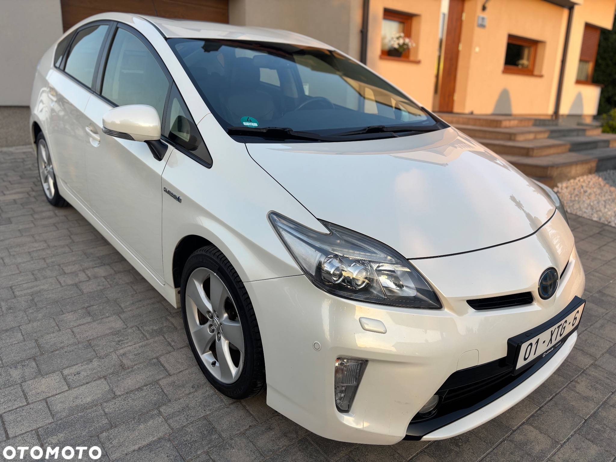 Toyota Prius 1.8 HSD Prestige - 17
