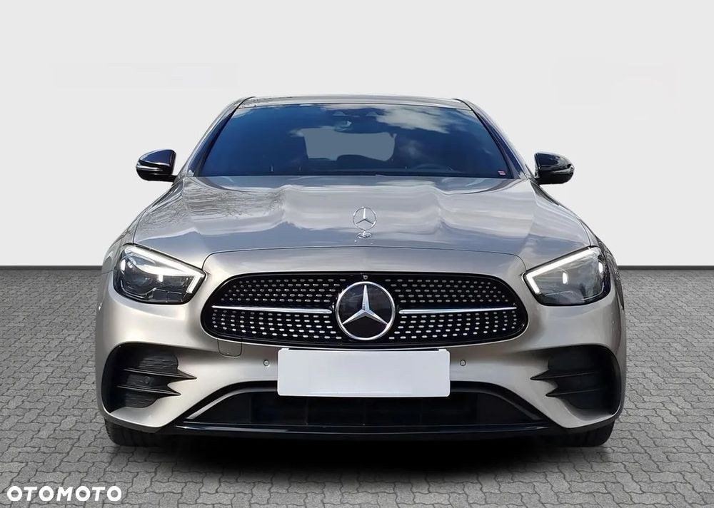 Mercedes-Benz Klasa E 300 9G-TRONIC AMG Line - 8